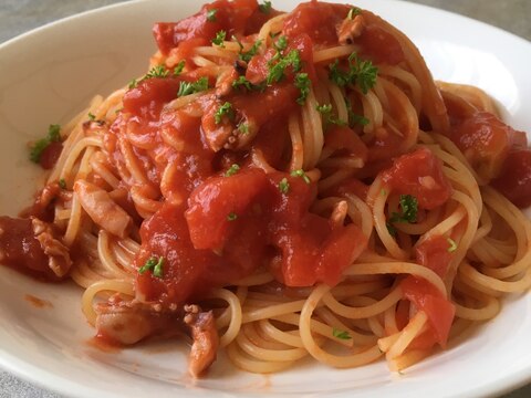 イカの塩辛のトマトパスタ♪